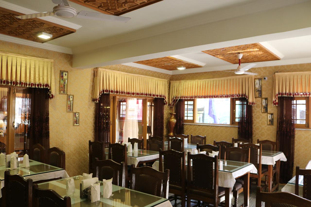 Hotel Akbar Inn Σριναγκάρ Εξωτερικό φωτογραφία